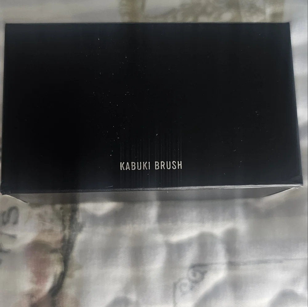 New!   Kabuki Professional brush